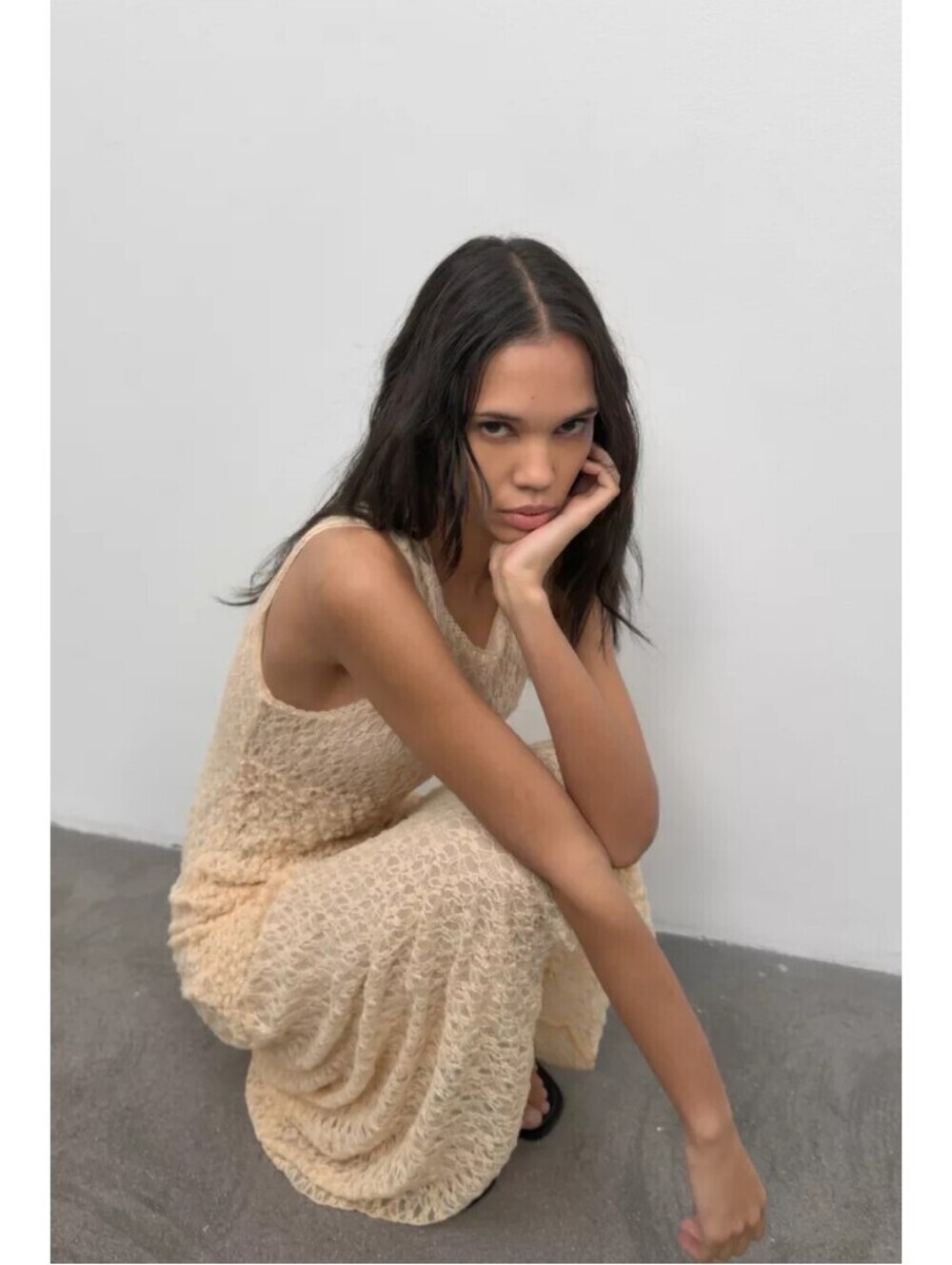 Zara Gathered Lace Midi Dress Is - Picture 7 of 13